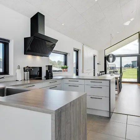 בית נופש Cozy In With Kitchen